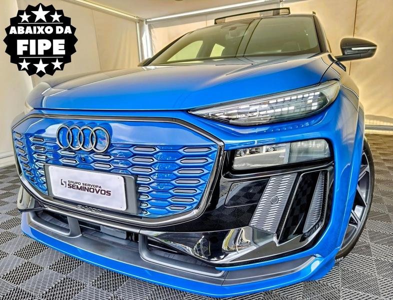 Audi Q6 E-Tron Quattro Perf. Black (Elétrico) na cor Azul em Curitiba / PR - 959141