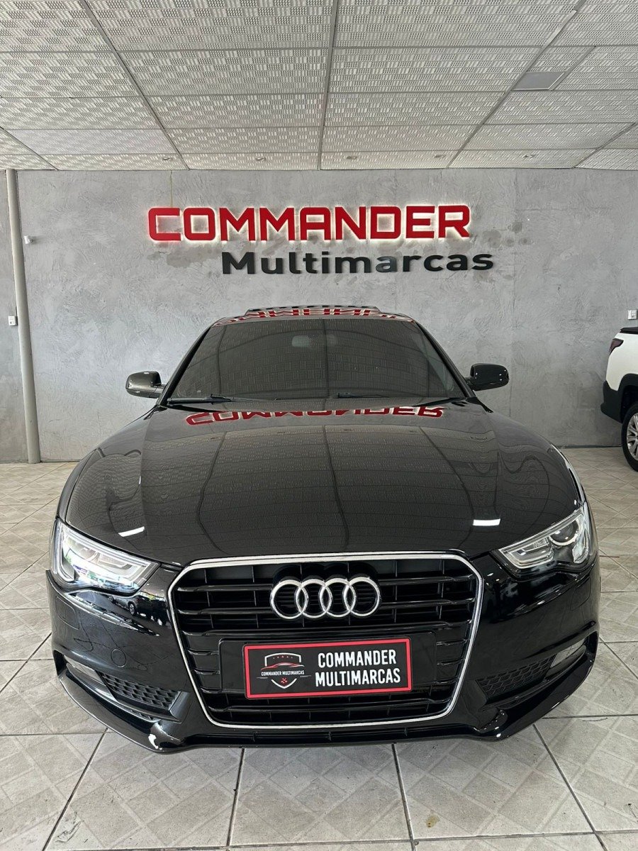 Audi A5 Sportb. S-Line 2.0 TFSI S-tronic na cor Preto no Porto Alegre / RS - 959215