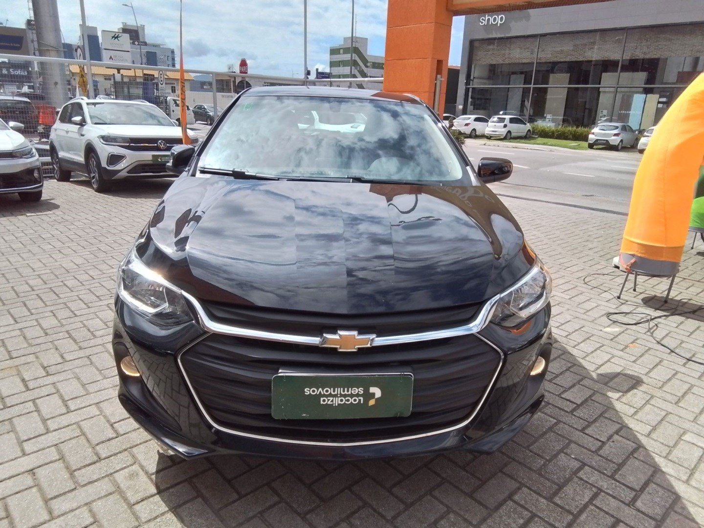 Chevrolet Onix HATCH LT 1.0 12V TB Flex 5p Mec. na cor Preto em Palhoça / SC - 959247
