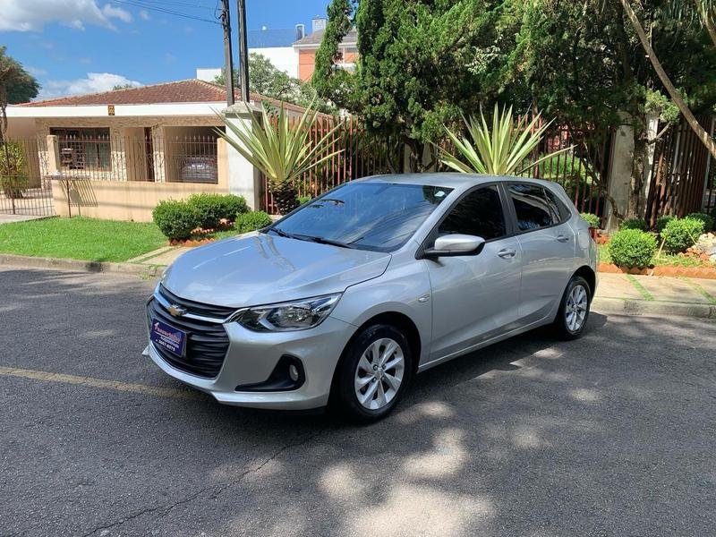 Chevrolet Onix HATCH LT 1.0 12V TB Flex 5p Aut. na cor Prata em Pinhais / PR - 959276
