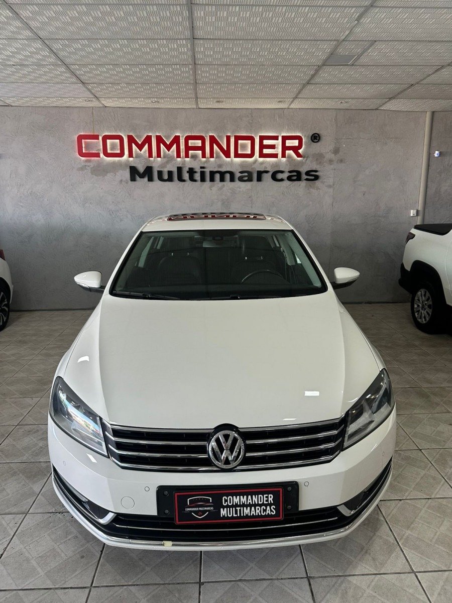Volkswagen Passat 2.0 na cor Branco no Porto Alegre / RS - 959349
