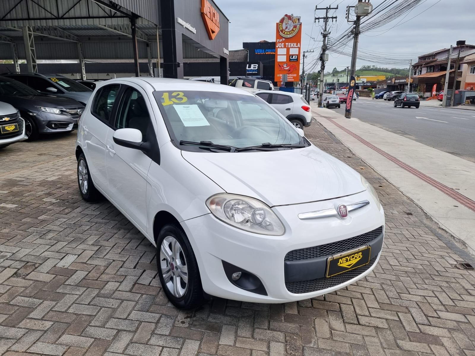 Fiat Palio ESSENCE 1.6 Flex 16V 5p na cor Branco em Joinville / SC - 959634