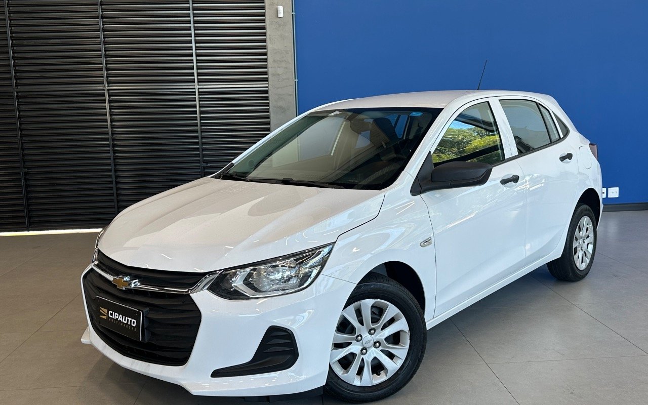 Chevrolet Onix HATCH 1.0 12V Flex 5p Mec. na cor Branco em Ponta Grossa / PR - 959807