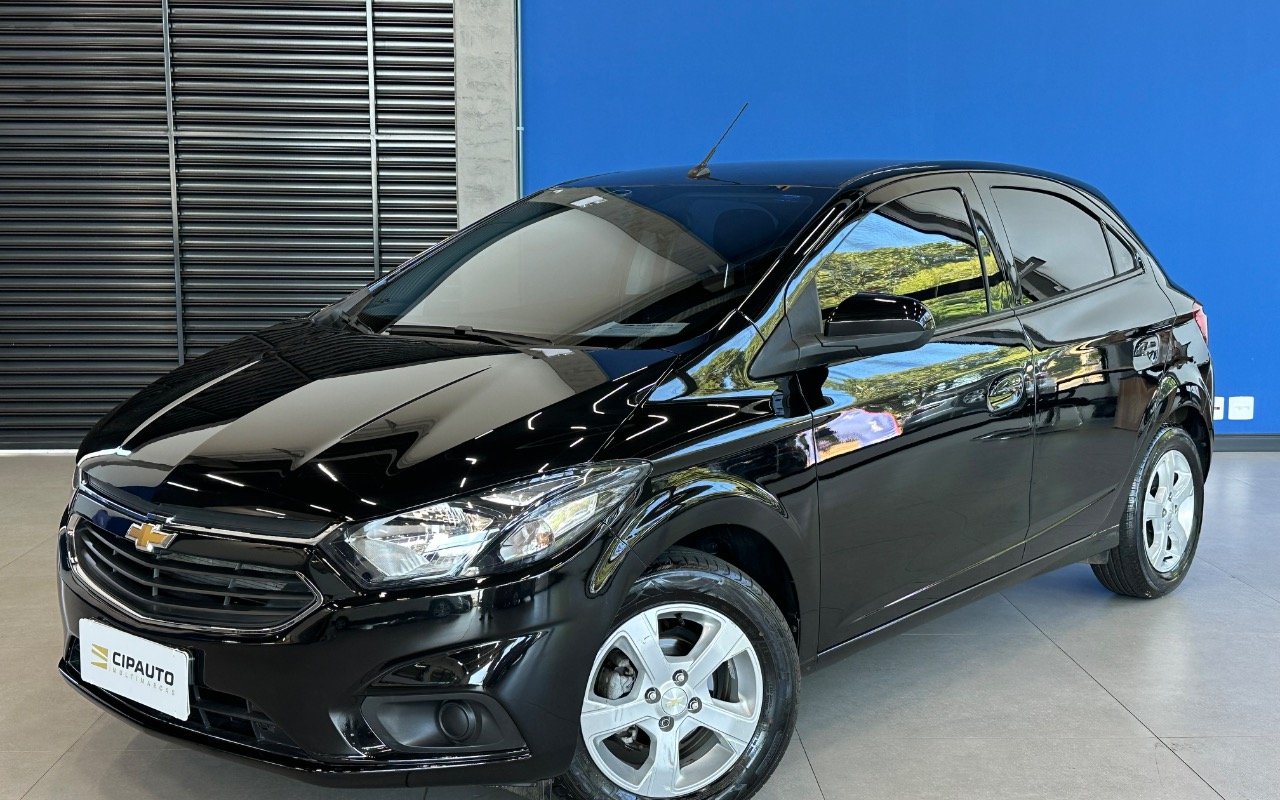 Chevrolet Onix HATCH LT 1.4 8V FlexPower 5p Aut. na cor Preto em Ponta Grossa / PR - 959924