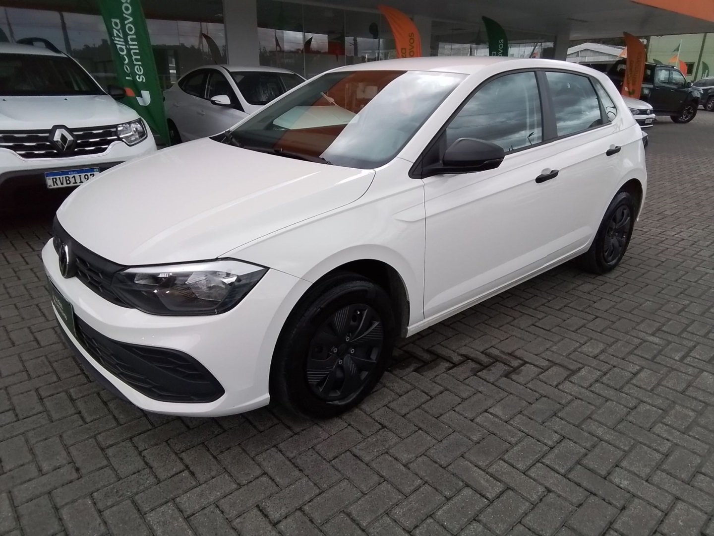 Volkswagen Polo Track Rock in Rio 1.0 Flex 12V 5p na cor Branco em Joinville / SC - 960453