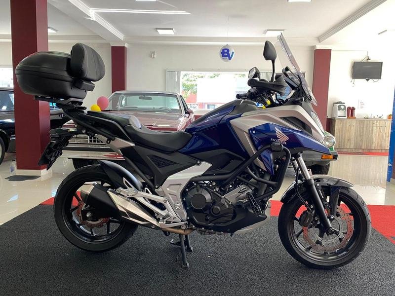 Honda NC 750X/NC 750X ABS DCT  na cor Azul em São José dos Pinhais / PR - 961131