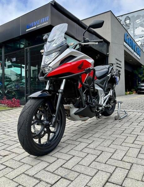 Honda NC 750X/NC 750X ABS  na cor Vermelho em Curitiba / PR - 961248