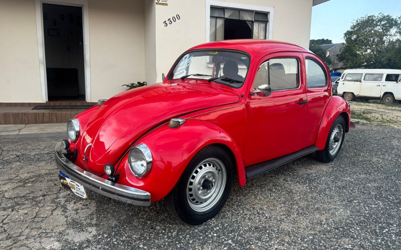 Volkswagen Fusca 1300/1300L na cor Vermelho em Campo Largo / PR - 961262