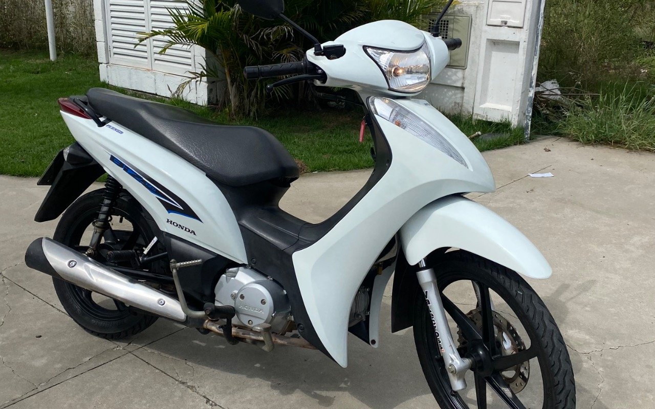 Honda BIZ 125 EX/ 125 EX FLEX  na cor Branco no Gravataí / RS - 961380