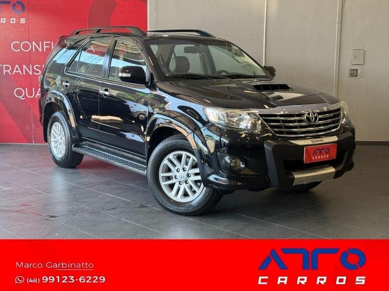 Toyota Hilux SW4 SRV D4-D 4x4 3.0 TDI Dies. Aut na cor Preto em São José / SC - 961487