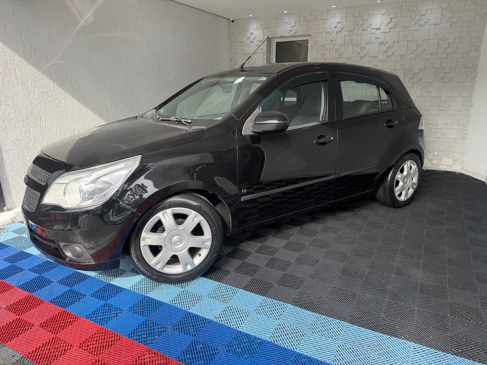 Chevrolet Agile LT 1.4 MPFI 8V FlexPower 5p na cor Preto em Curitiba / PR - 962014