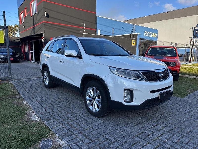 Kia Sorento 2.4 16V 4x2 Aut. na cor Branco em Curitiba / PR - 962191