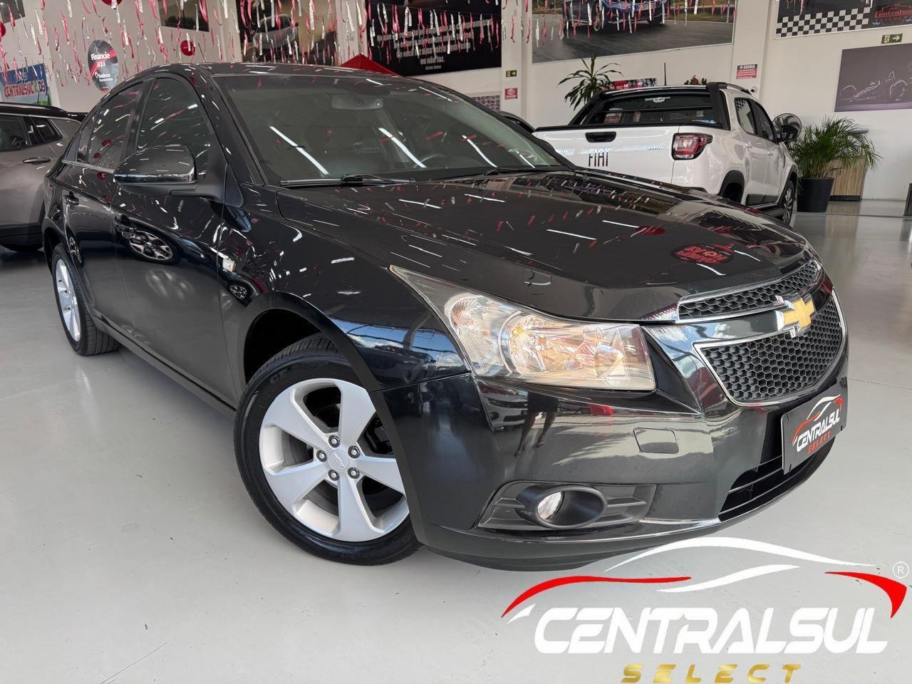 Chevrolet Cruze HB Sport LT 1.8 16V FlexP. 5p Mec na cor Preto em São Mateus do Sul / PR - 962488