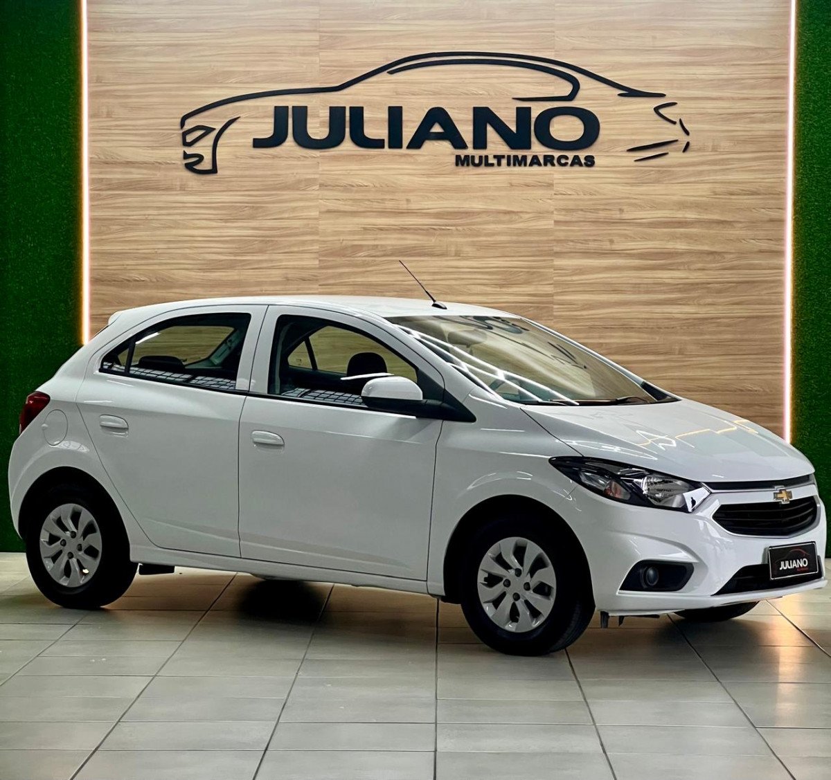 Chevrolet Onix HATCH LT 1.0 12V TB Flex 5p Mec. na cor Branco no Novo Hamburgo / RS - 962498