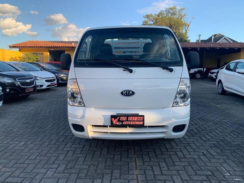 Kia Bongo K-2500 2.5 4x2 TB Diesel na cor Branco em Curitiba / PR - 962599
