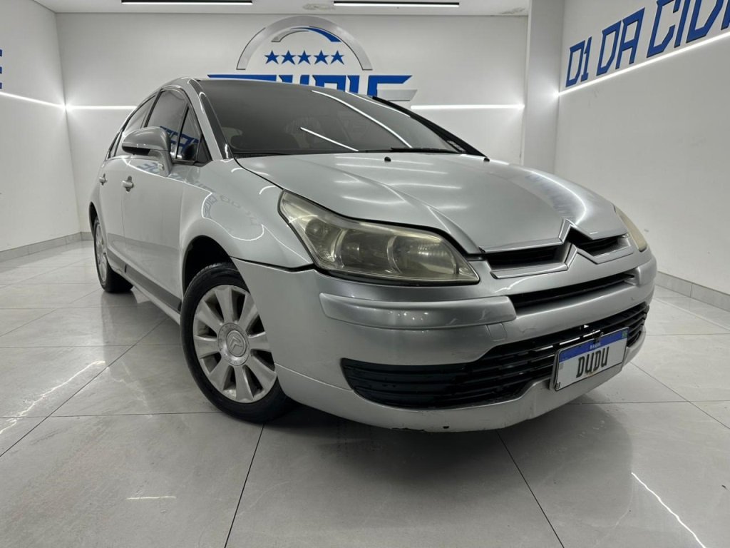 Citroën C4 Pallas GLX 2.0/2.0 Flex 16V Mec. na cor Prata em Joinville / SC - 963051