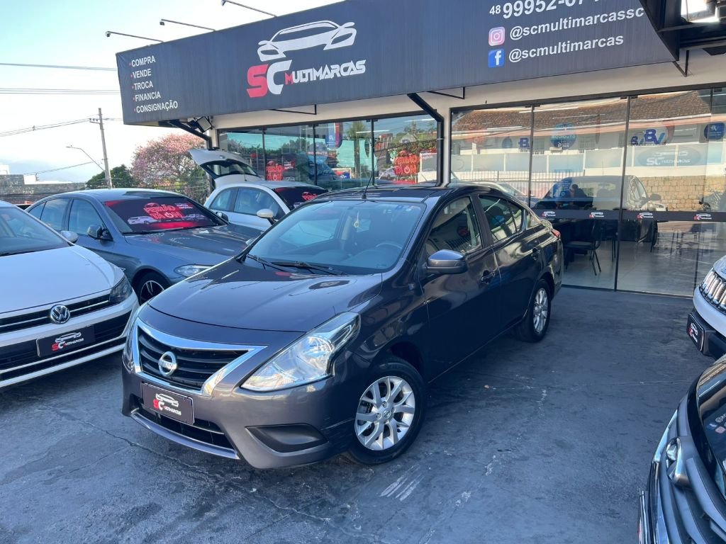 Nissan VERSA SV 1.6 16V FlexStart 4p Aut. na cor Cinza em Florianópolis / SC - 963231