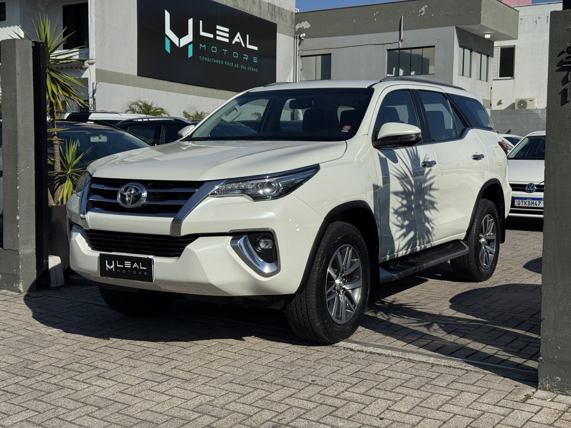 Toyota Hilux SW4 SRX 4x4 2.8 TDI 16V Dies. Aut. na cor Branco em São José / SC - 963263