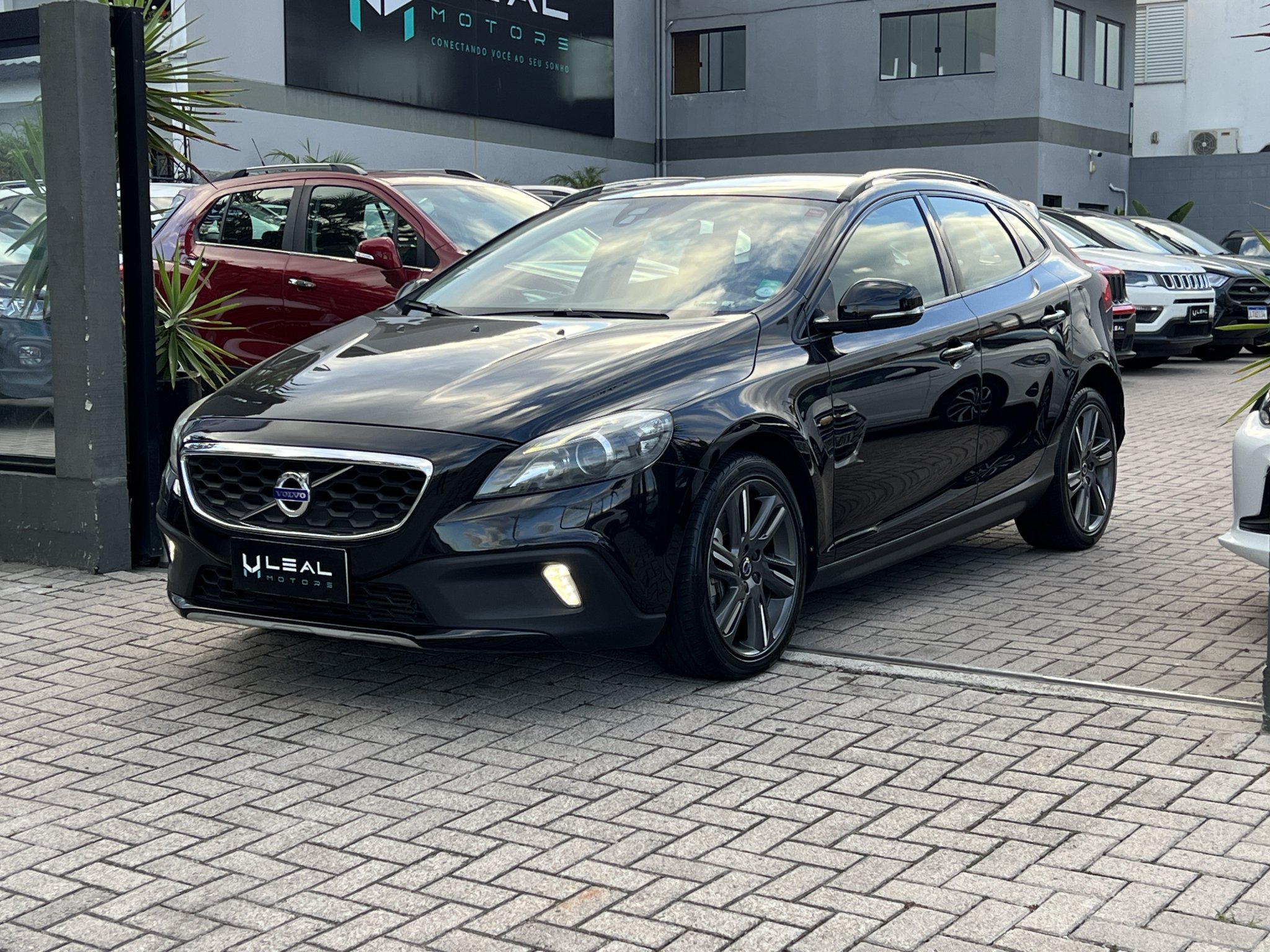 Volvo V40 T-5 Cross Country 2.0 Awd Aut. na cor Preto em São José / SC - 963281