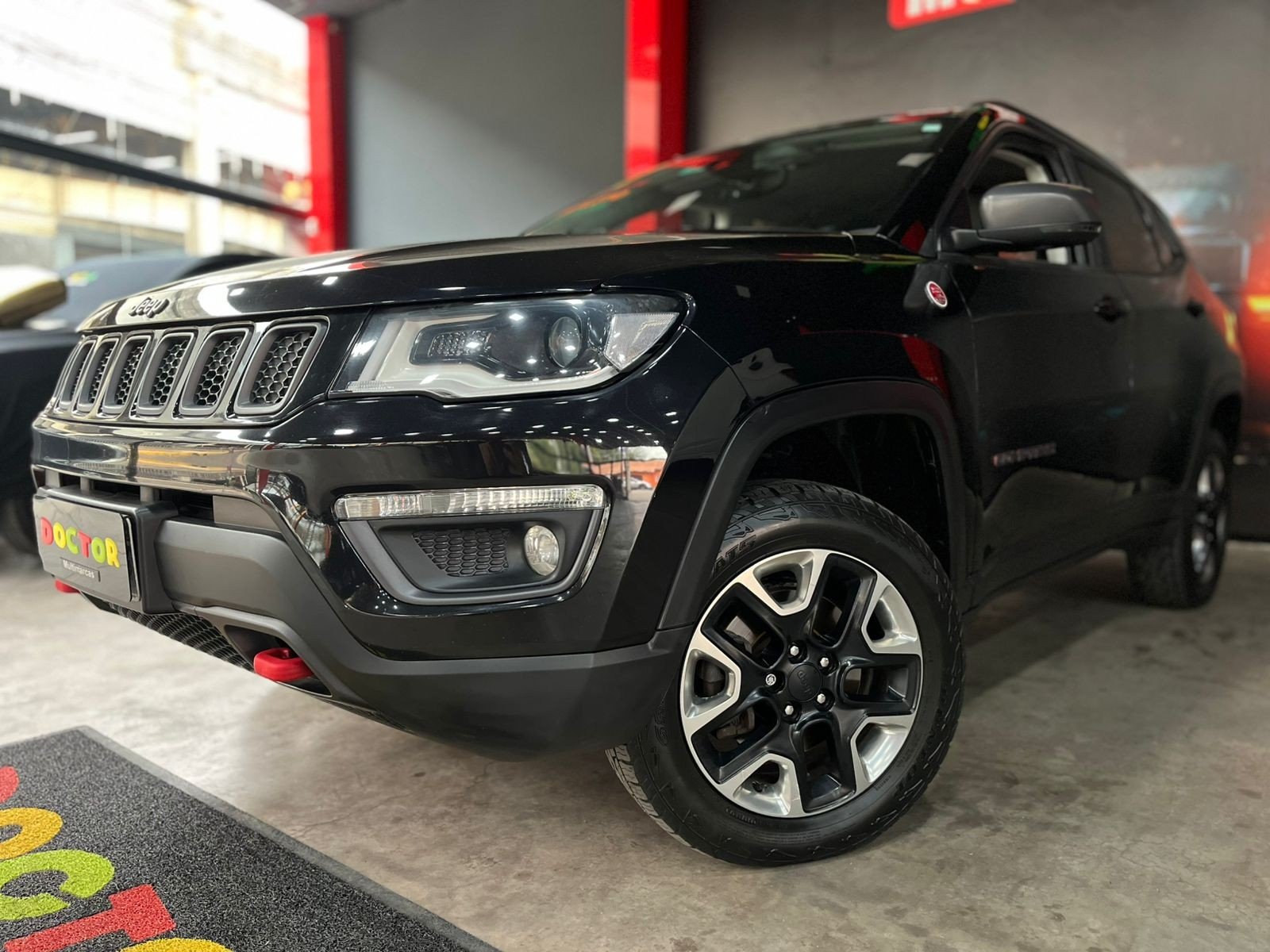 Jeep Compass TRAILHAWK 2.0 4x4 Dies. 16V Aut. na cor Preto no São Leopoldo / RS - 963779
