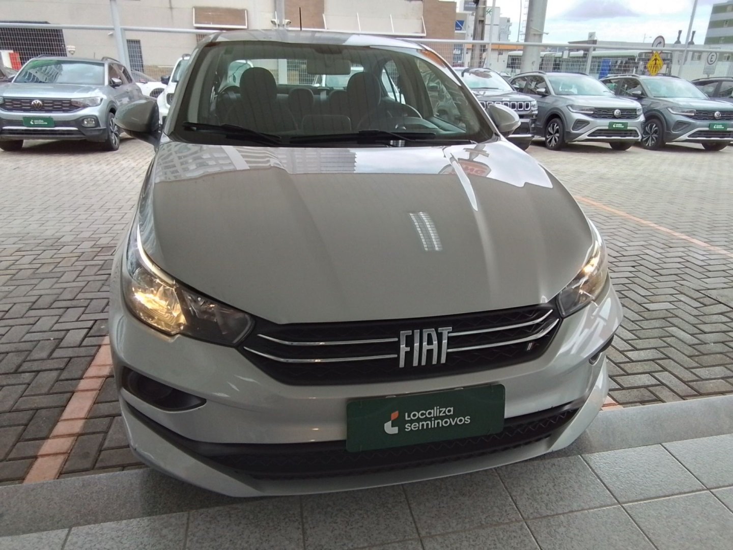 Fiat Cronos DRIVE 1.3 8V Flex na cor Prata em Ponta Grossa / PR - 964025