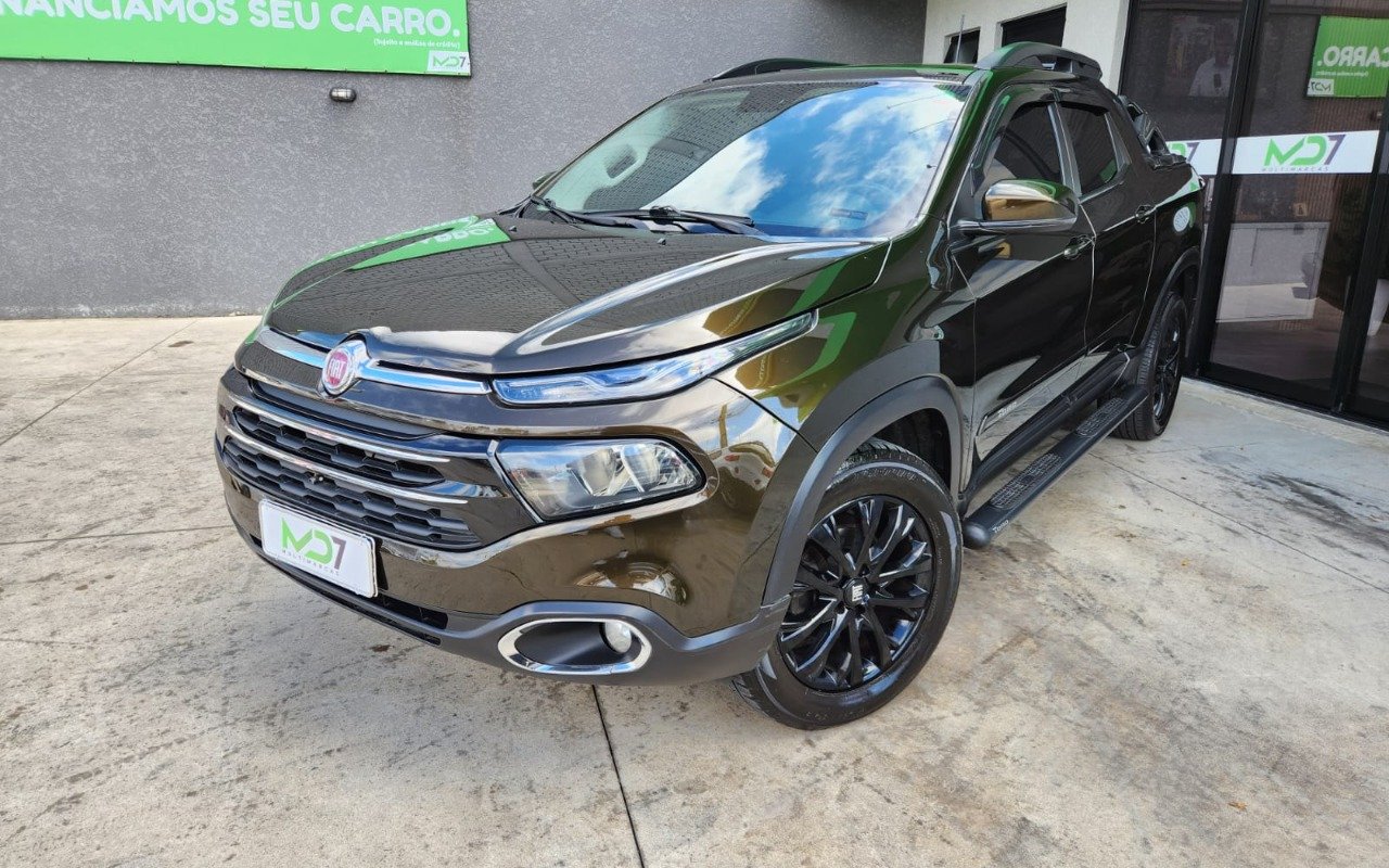 Fiat Toro Freedom 1.8 16V Flex Aut. na cor Marrom em Curitiba / PR - 964307