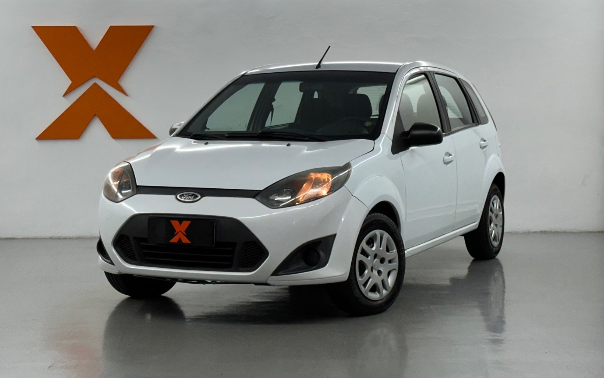 Ford Fiesta 1.0 8V Flex/Class 1.0 8V Flex 5p na cor Branco em Curitiba / PR - 964320