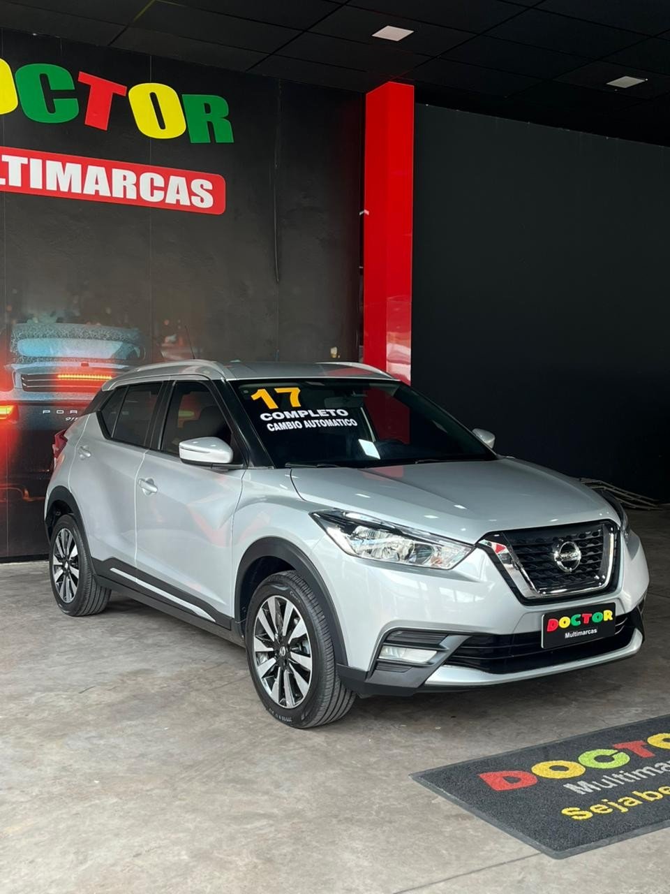 Nissan KICKS SV 1.6 16V FlexStar 5p Aut. na cor Prata no São Leopoldo / RS - 964323