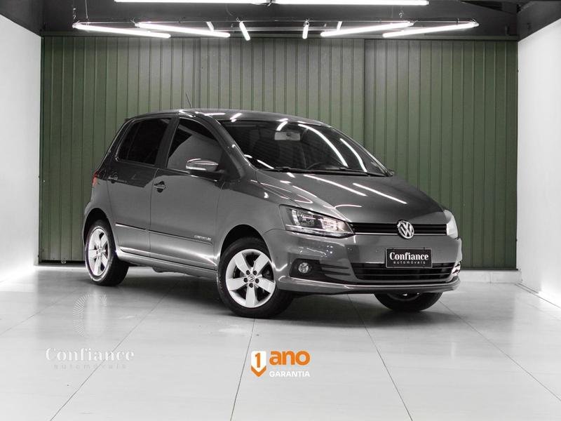 Volkswagen Fox Comfortline 1.6 Flex 8V 5p na cor Cinza em Curitiba / PR - 965134
