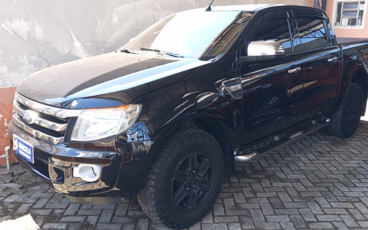 Ford Ranger XLT 3.2 20V 4x4 CD Diesel Aut. na cor Preto em Ponta Grossa / PR - 965231