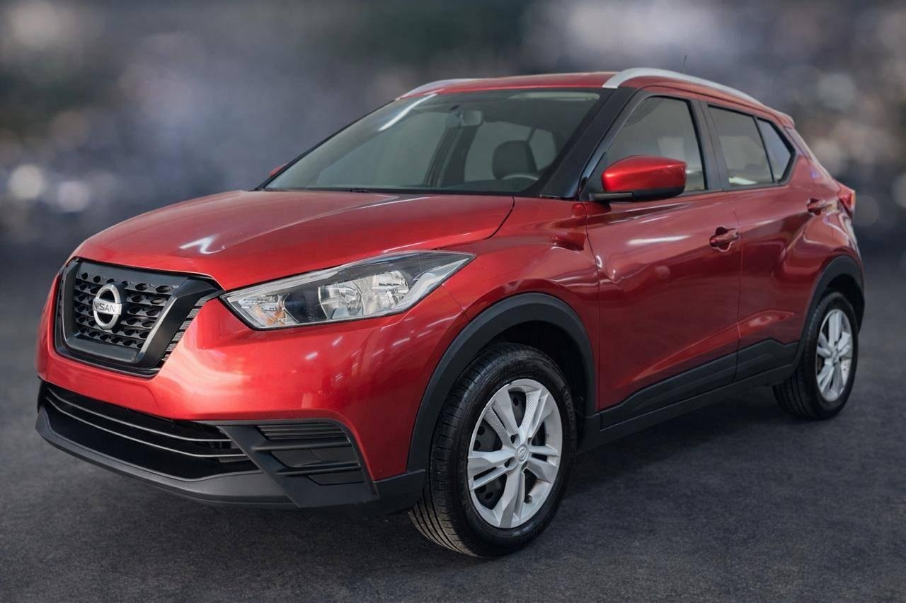 Nissan KICKS S 1.6 16V FlexStar 5p Mec. na cor Vermelho no Porto Alegre / RS - 965390