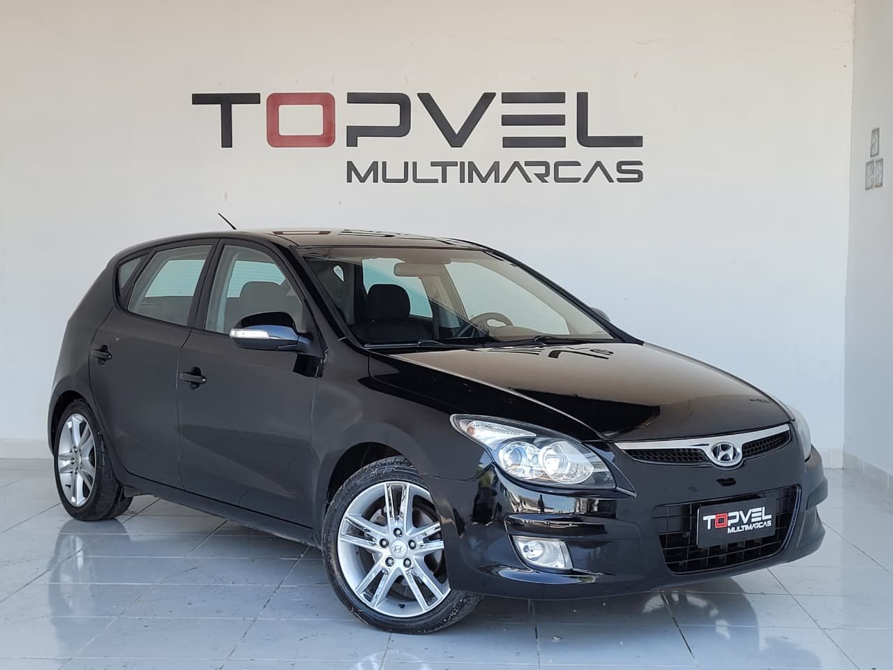 Hyundai i30 2.0 16V 145cv 5p Mec. na cor Preto em São José / SC - 965470