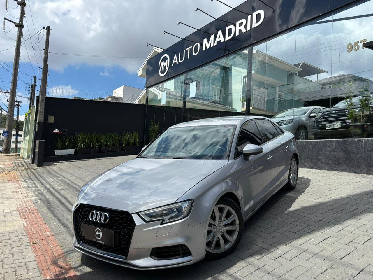 Audi A3 Sedan 1.4 TFSI Flex Tiptronic 4p na cor Prata em Joinville / SC - 965472