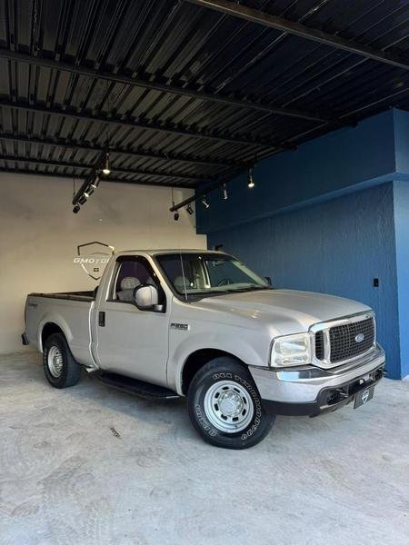 Ford F-250 XL Super Duty 4.2 TB Diesel na cor Prata em Fazenda Rio Grande / PR - 965672