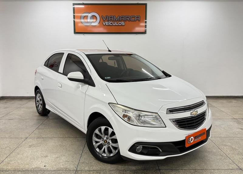 GM - Chevrolet ONIX SED. Plus PREM. 1.0 12V TB Flex Aut na cor Branco em Curitiba / PR - 9663