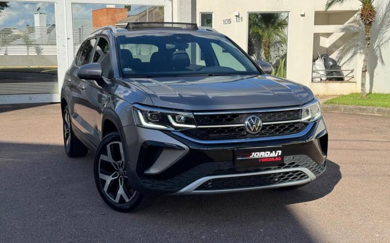 Volkswagen Taos Highline 1.4 250 TSI Flex Aut. na cor Bege em Curitiba / PR - 966460