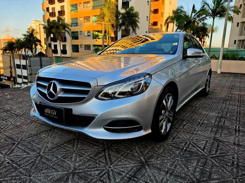 Mercedes-Benz E-250 Avantgarde 2.0 TB 211cv Aut. na cor Prata em Florianópolis / SC - 967427