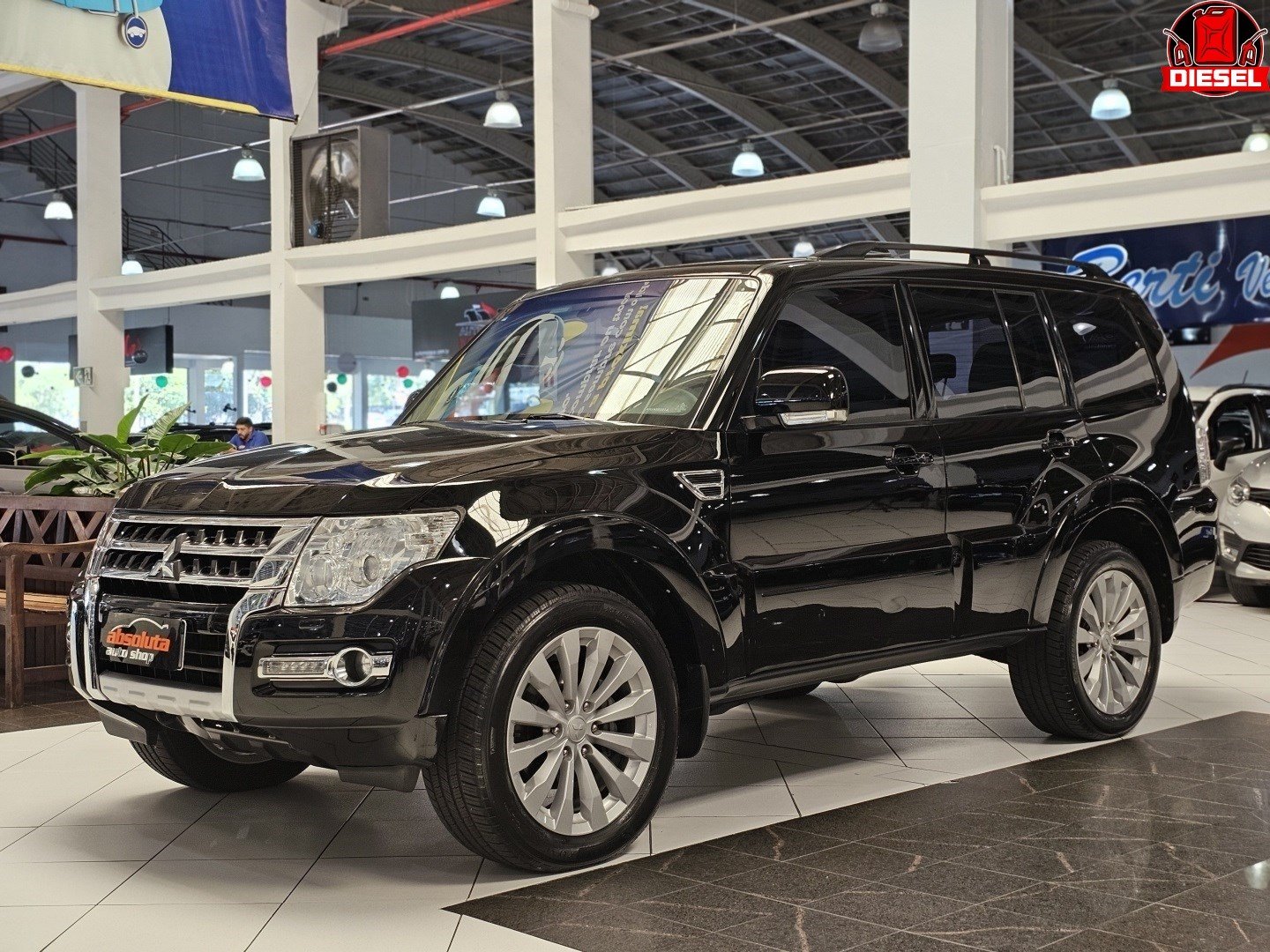 Mitsubishi Pajero Full HPE Full 3.2 4x4 T.I.Dies. 5p Aut na cor Preto em Curitiba / PR - 967613