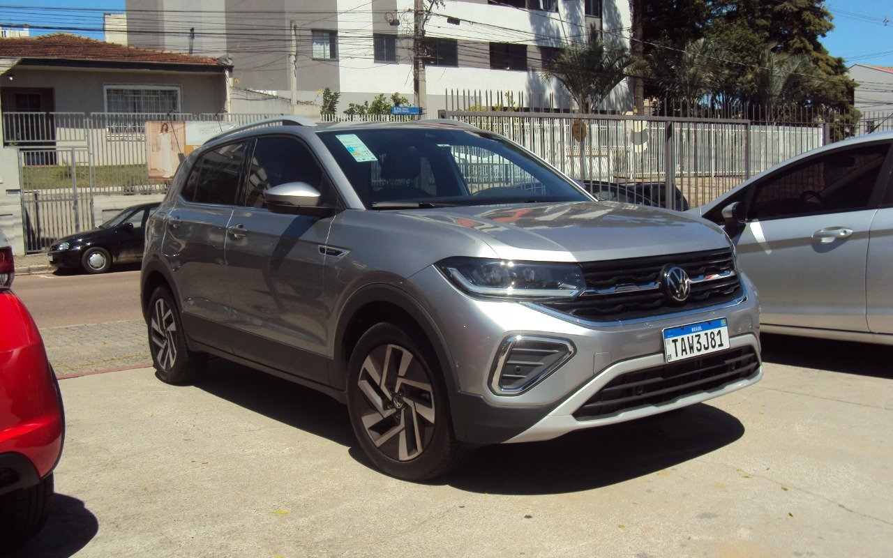 Volkswagen T-Cross Hig. 250 TSI 1.4 Flex 16V 5p Aut na cor Prata em Curitiba / PR - 968179