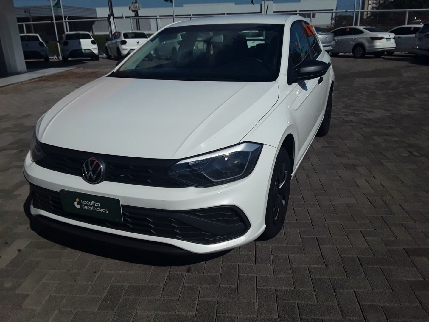 Volkswagen Polo Track Rock in Rio 1.0 Flex 12V 5p na cor Branco em Pato Branco / PR - 968230