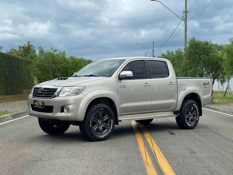 Toyota Hilux CD 4x2 2.4 Diesel na cor Bege em Curitiba / PR - 969065