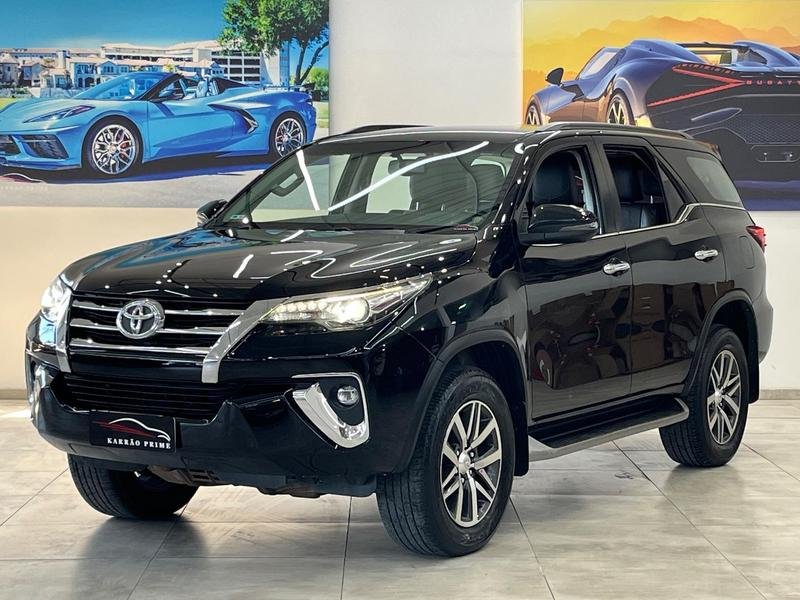 Toyota Hilux SW4 SRX 4x4 2.8 TDI 16V Dies. Aut. na cor Preto em Colombo / PR - 9692