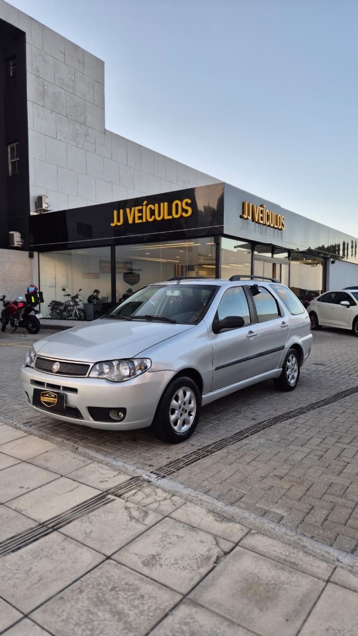 Fiat Palio Weekend ELX 1.4 mpi Fire Flex 8V na cor Prata em São José / SC - 969556