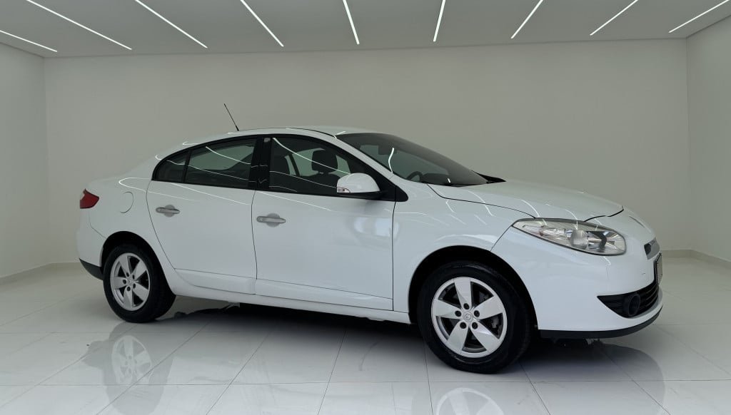 Renault Fluence Sed. Dynamique 2.0 16V FLEX Aut. na cor Branco em Curitiba / PR - 969740