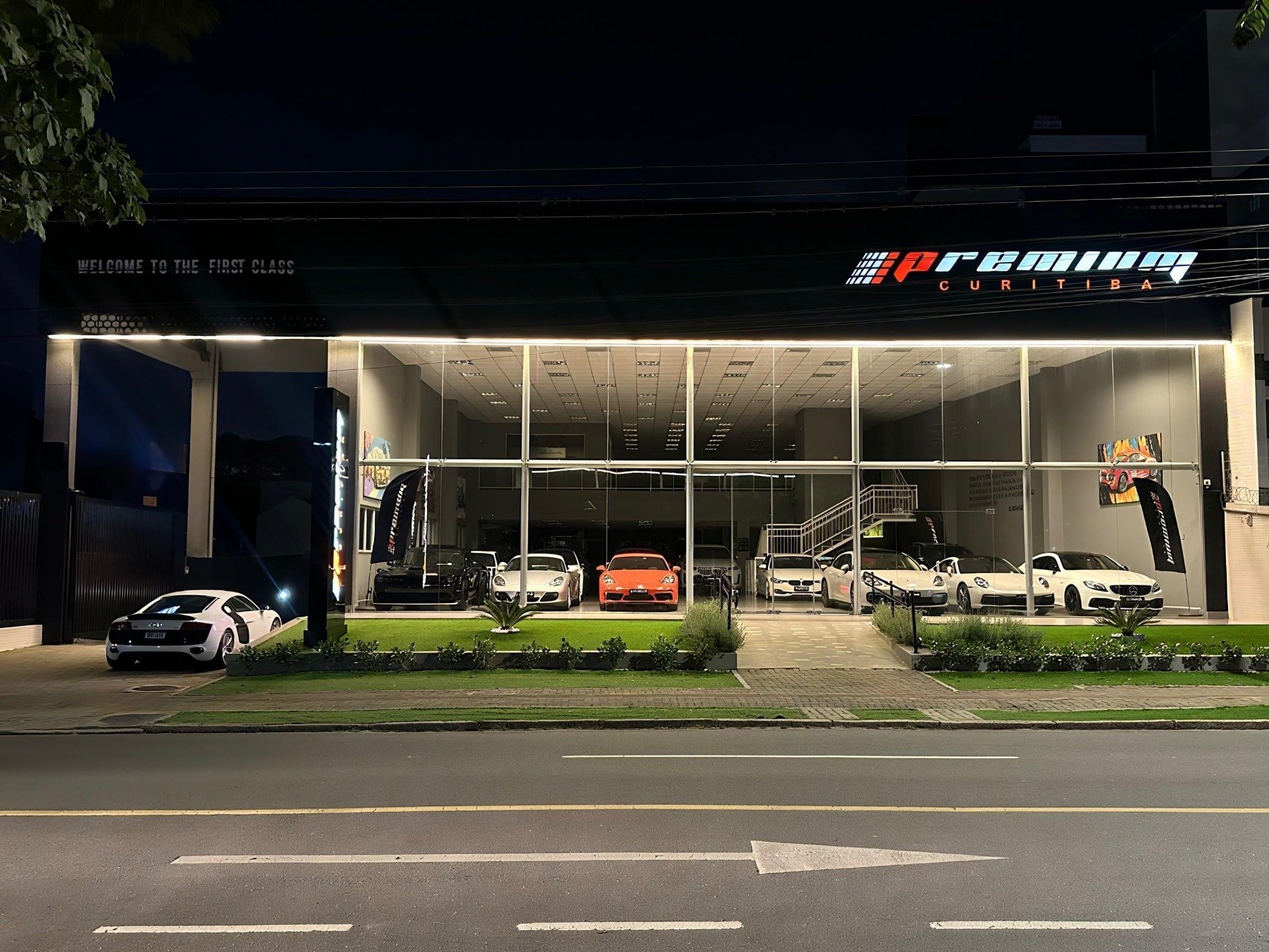 Land Rover Range Rover Velar R-Dyn. HSE 3.0 4x4 V6 Aut na cor Cinza em Curitiba / PR - 969762