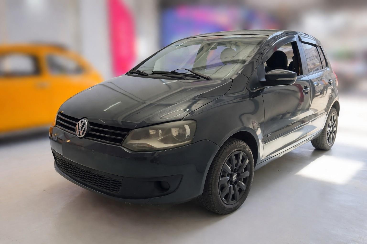 Volkswagen Fox City 1.0 Mi/ 1.0Mi Total Flex 8V 5p na cor Cinza no Porto Alegre / RS - 969840