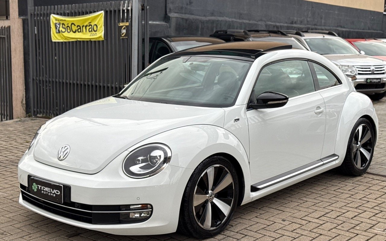 Volkswagen Fusca 2.0 TSI 16V Aut. na cor Branco em Curitiba / PR - 970460
