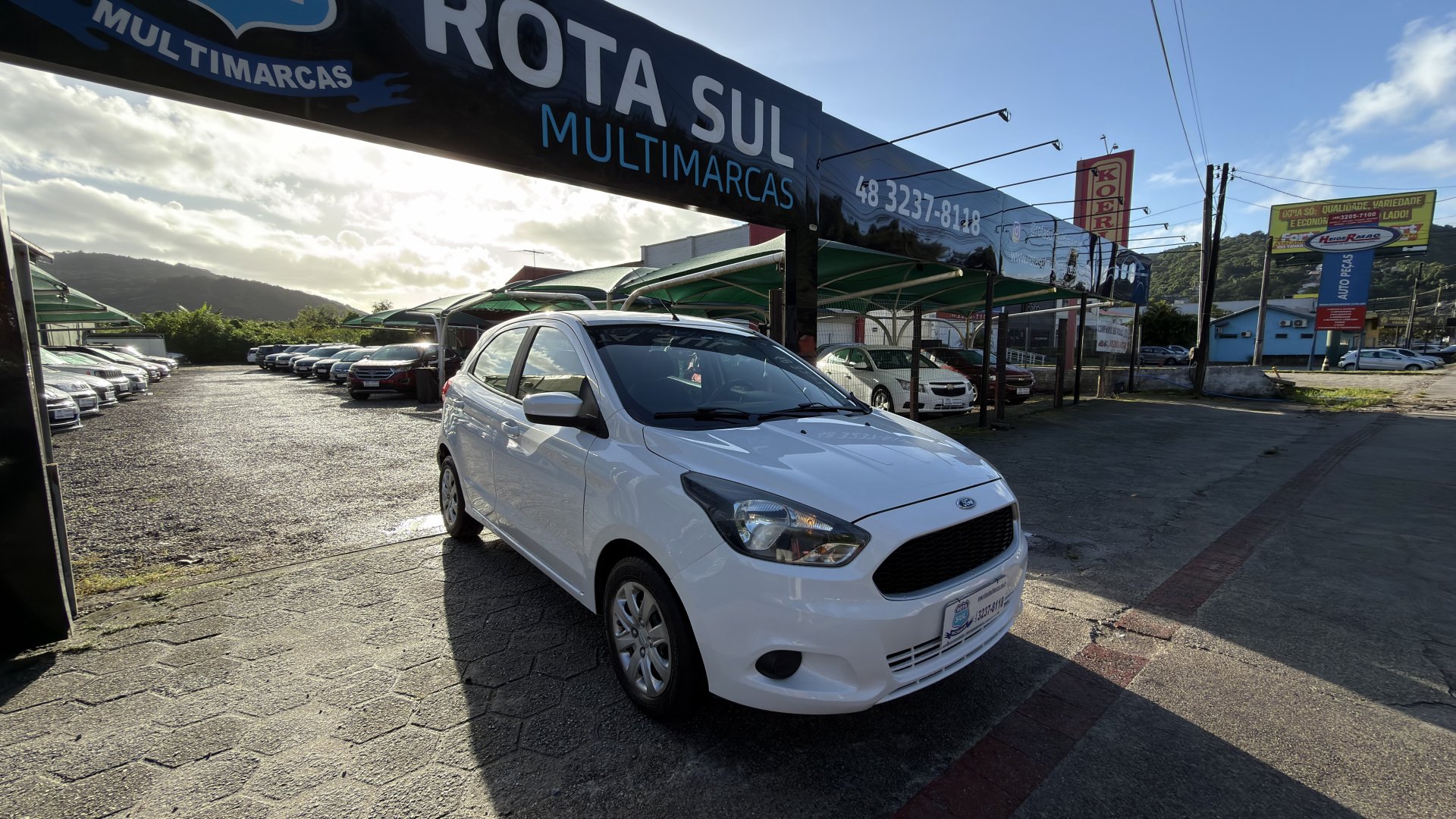 Ford Ka 1.0 SE/SE Plus TiVCT Flex 5p na cor Branco em Florianópolis / SC - 971295