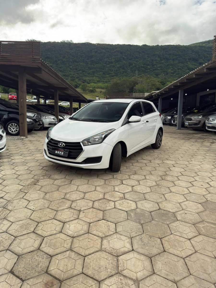 Hyundai HB20 Comfort Plus 1.0 TB Flex 12V Mec. na cor Branco no Osório / RS - 971304