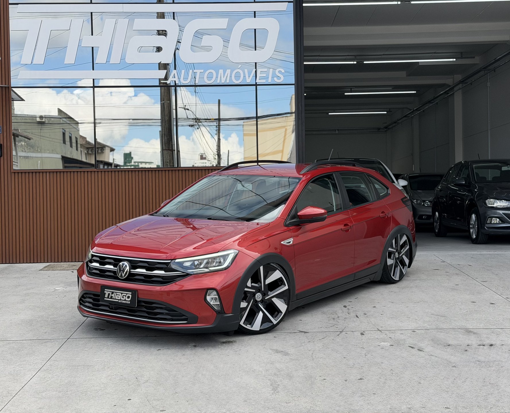 Volkswagen Nivus Comfortline 1.0 200 TSI Flex Aut. na cor Vermelho em Palhoça / SC - 971333